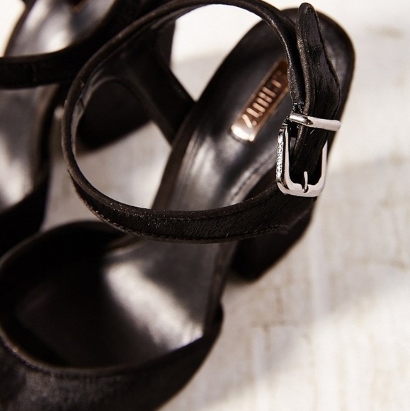 9 SCHUTZ sean vino Black Pony Hair Heels - Picture 4 of 7